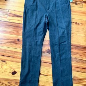 Old Navy Size 14 High Rise Pixie Pant with split Hem